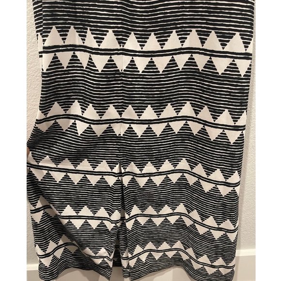 H&M Black and White Tribal Long Dress - Picture 4 of 6